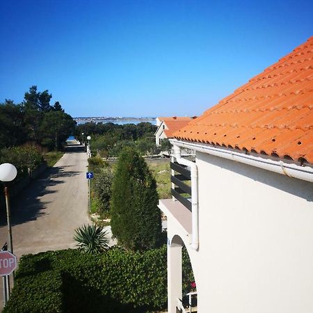 Apartman Milutin Vrsi Exteriér fotografie